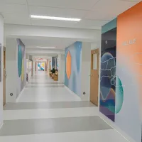 Corridor du Département de sciences de la nature du Cégep Marie-Victorin